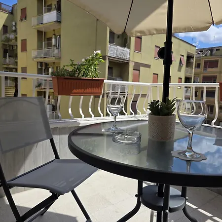 Domus Augusta Relax E Comfort Vicino Al Centro Apartment *